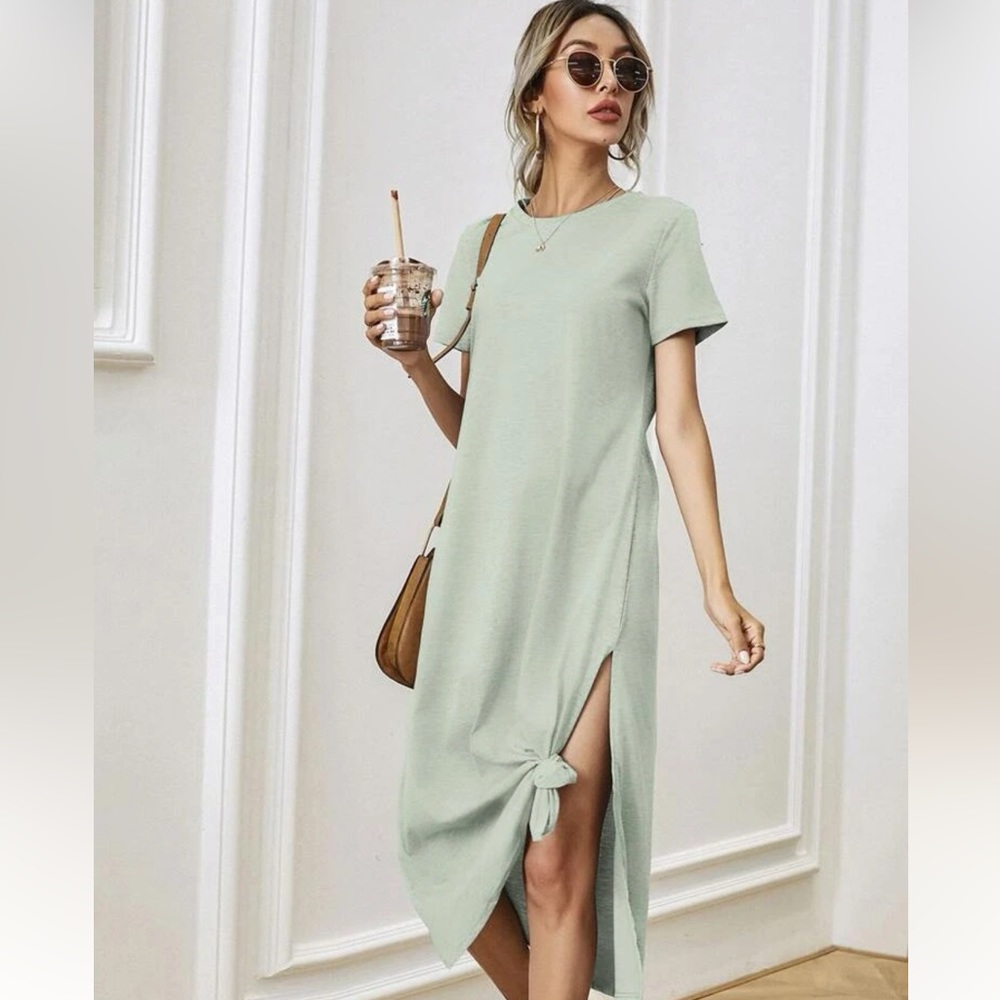 SHEIN Solid Split Hem Tee Dress